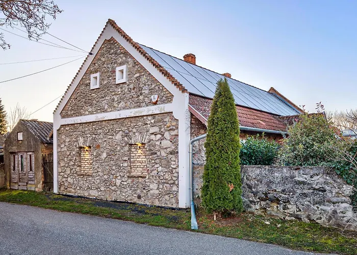 Kali Kert Vendeghaz Szentbekkalla