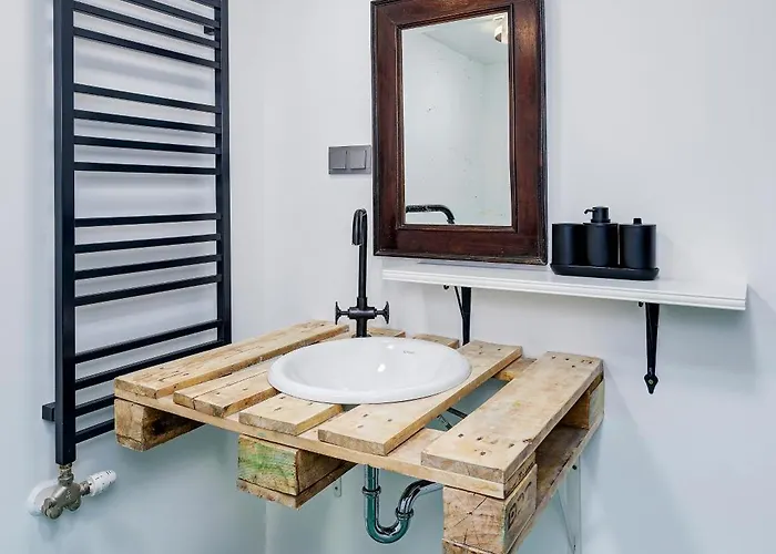 Kali Kert Vendeghaz Konukevi *