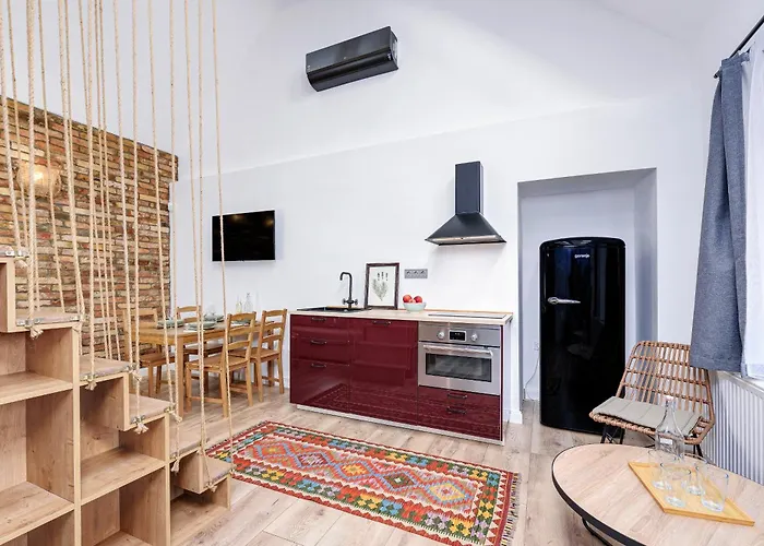 Kali Kert Vendeghaz Konukevi *