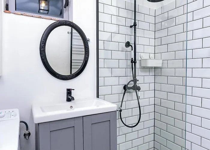 Kali Kert Vendeghaz Konukevi *